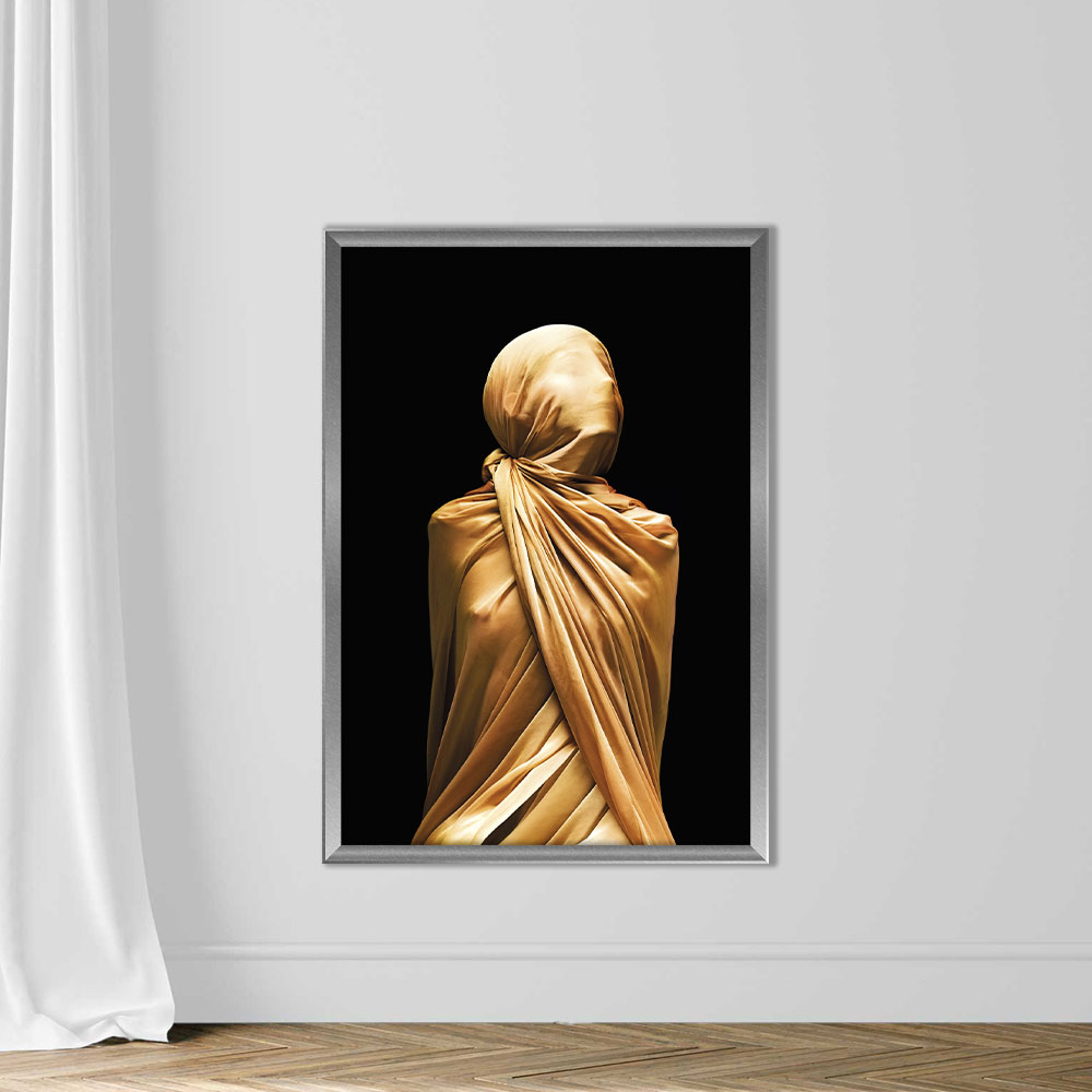 Girl in Silk - Image 4