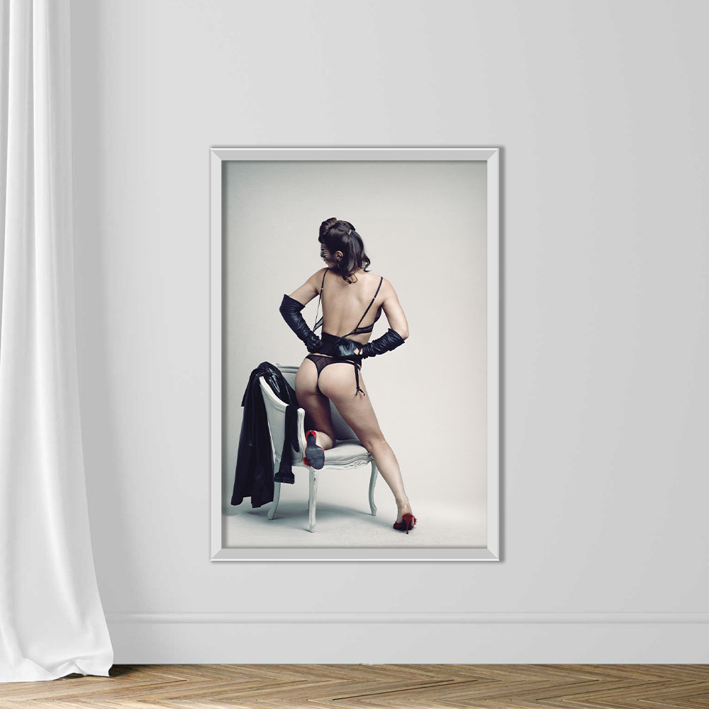 Burlesque Performer - Image 2