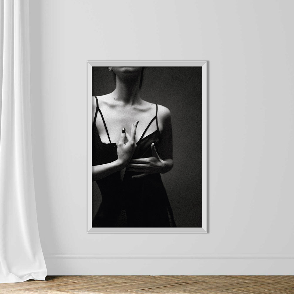 Young sensual woman touching her body - Image 2
