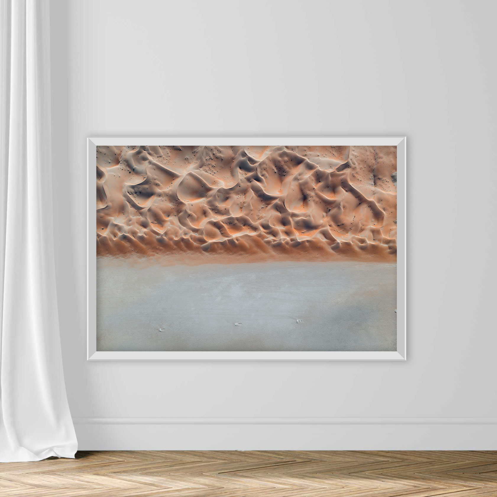 Edge of a sand dune in the desert photographed from directly above, Abu Dhabi, United Arab Emirates - Image 2