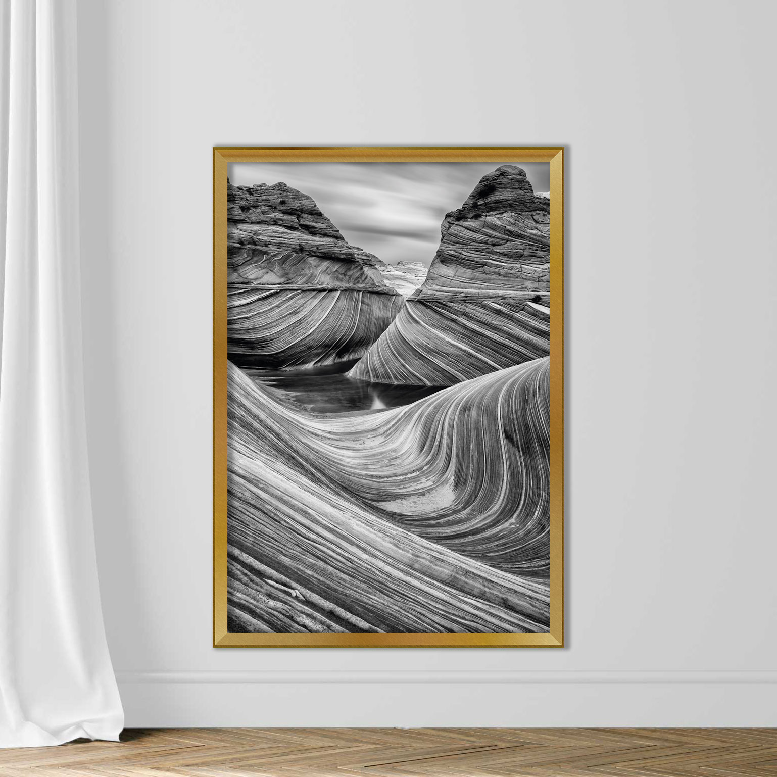 The Wave in Black and White - Image 9