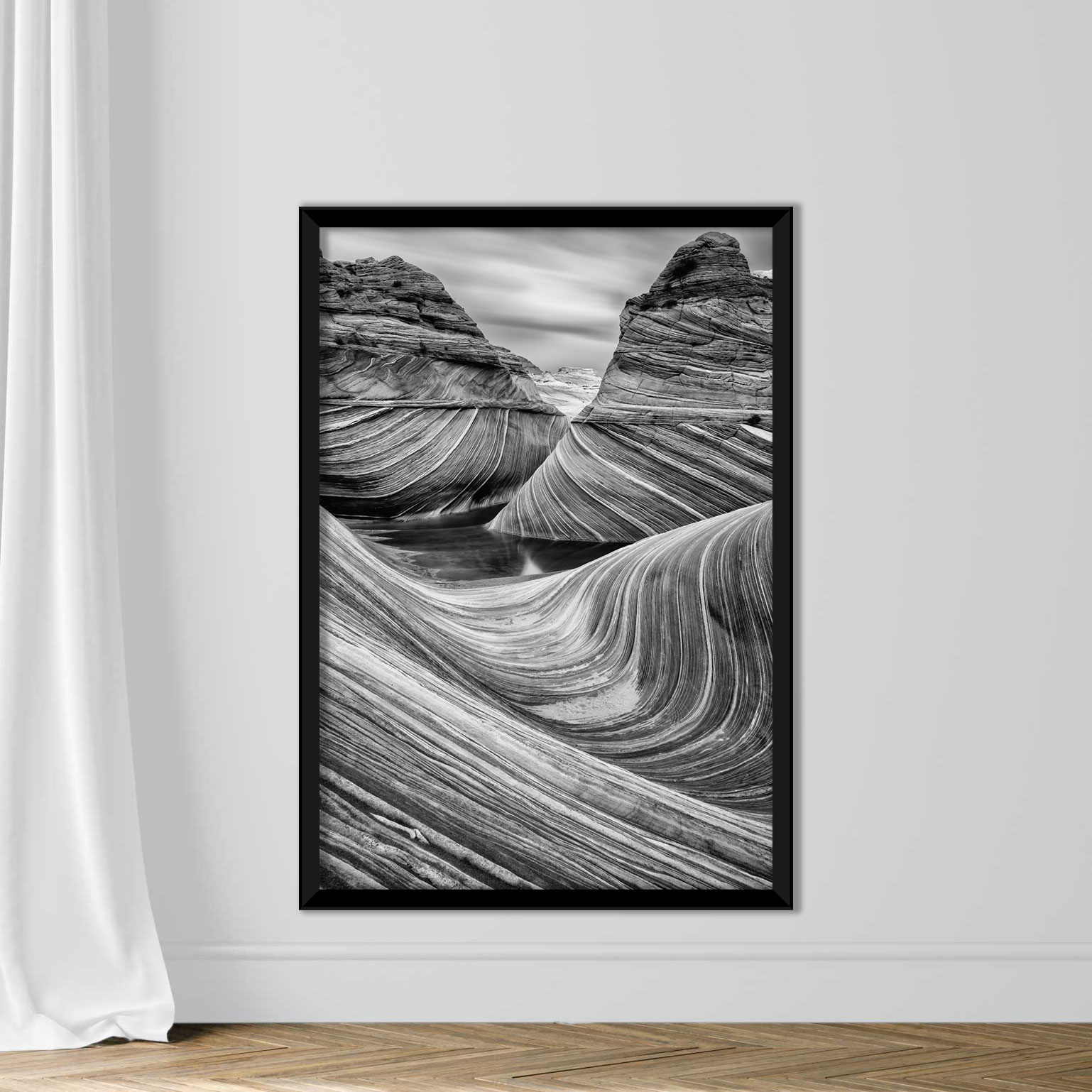 The Wave in Black and White - Image 7