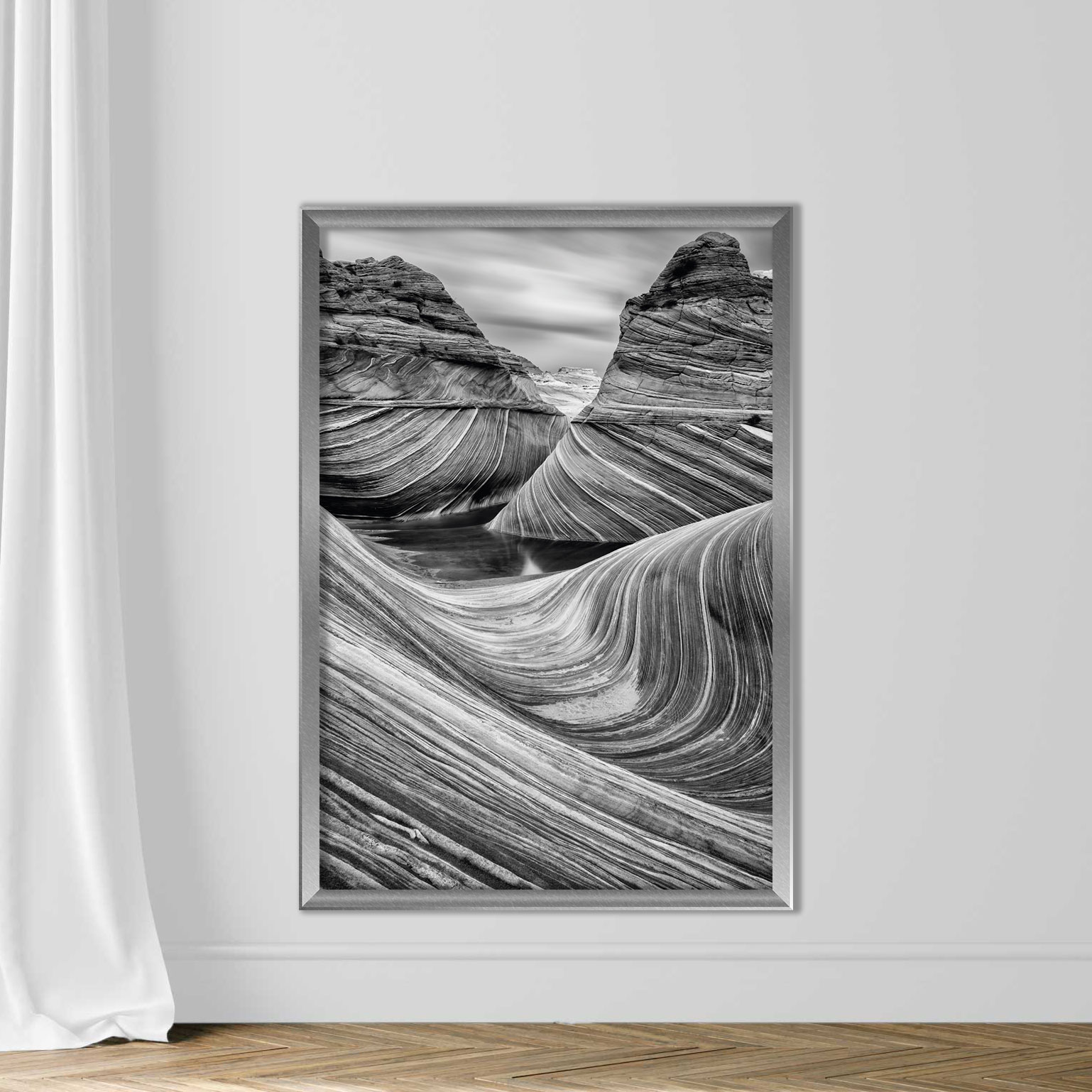 The Wave in Black and White - Image 8