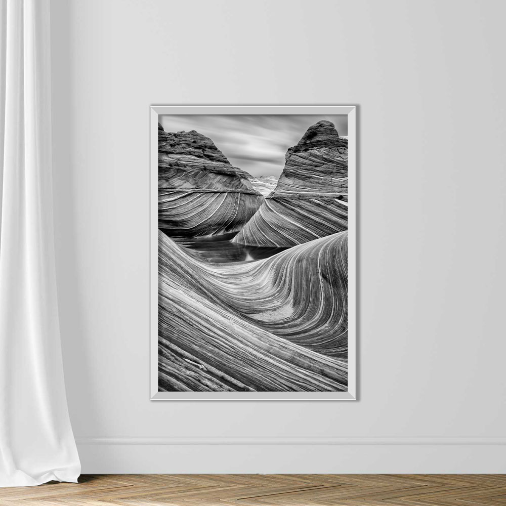 The Wave in Black and White - Image 2